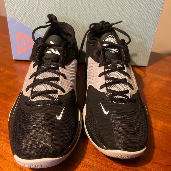 Nike Zoom Freak 4 DJ6149-001 Black/Light Gray Men Basketball Shoes Oreo - Picture 6 of 9